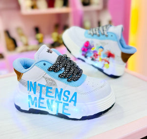 NUEVOS TENIS INTENS@MENTE CON LUCES